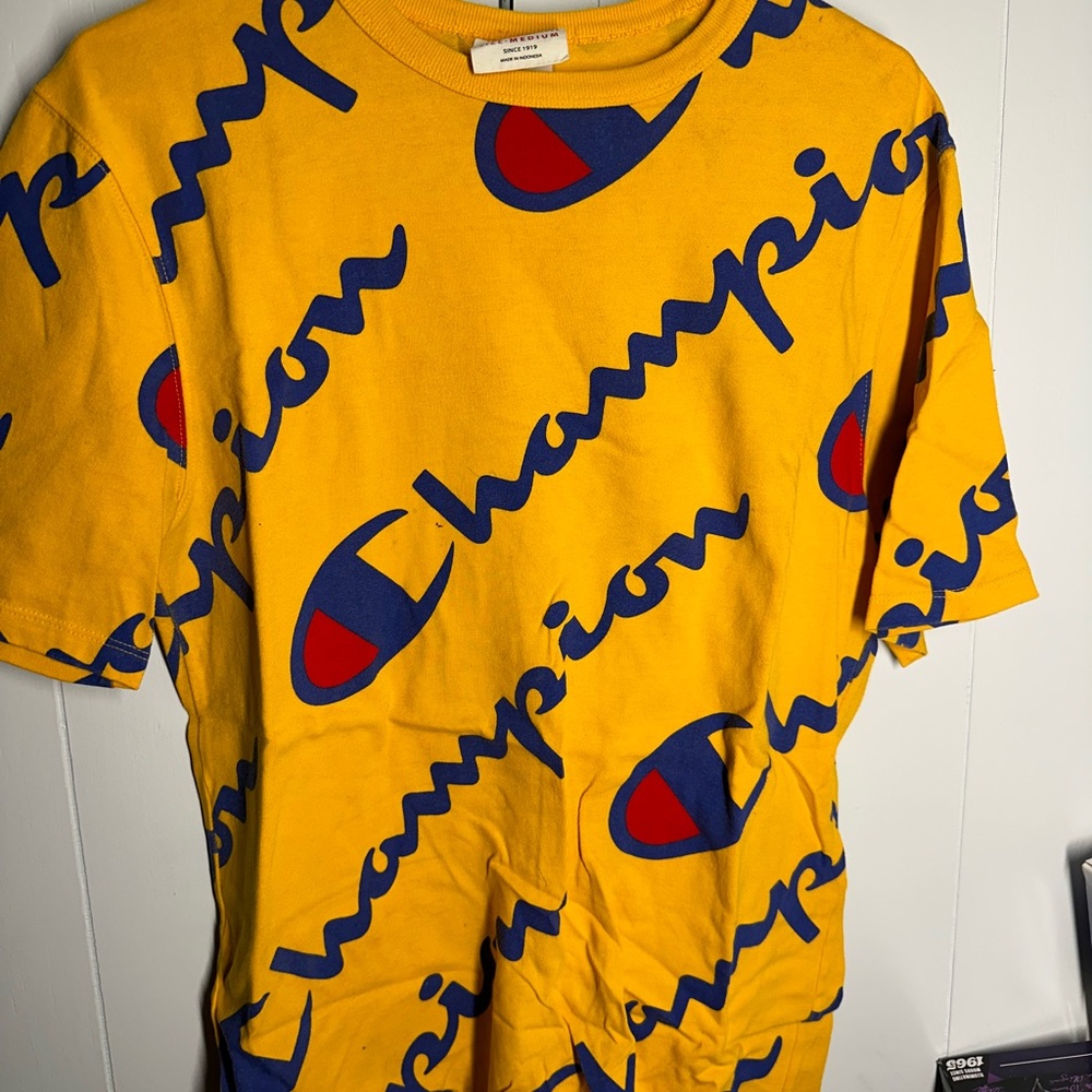 Champion T - Shirt